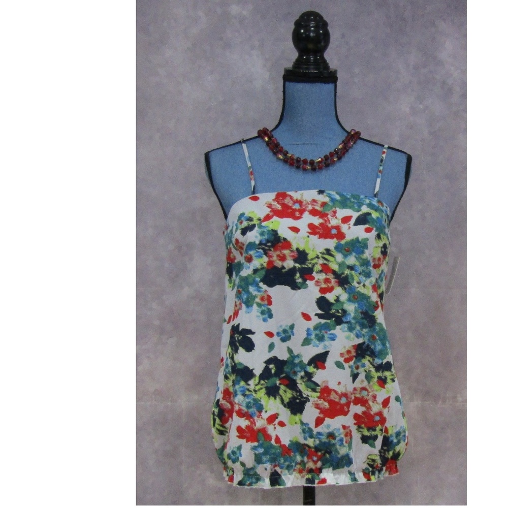 NEW GO International Red & Blue Floral Top Size M